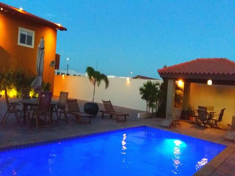 Dorado Eagle Beach Hotel Oranjestad Extérieur photo