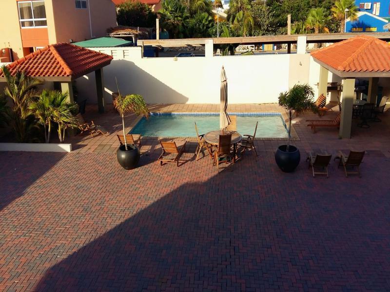 Dorado Eagle Beach Hotel Oranjestad Extérieur photo