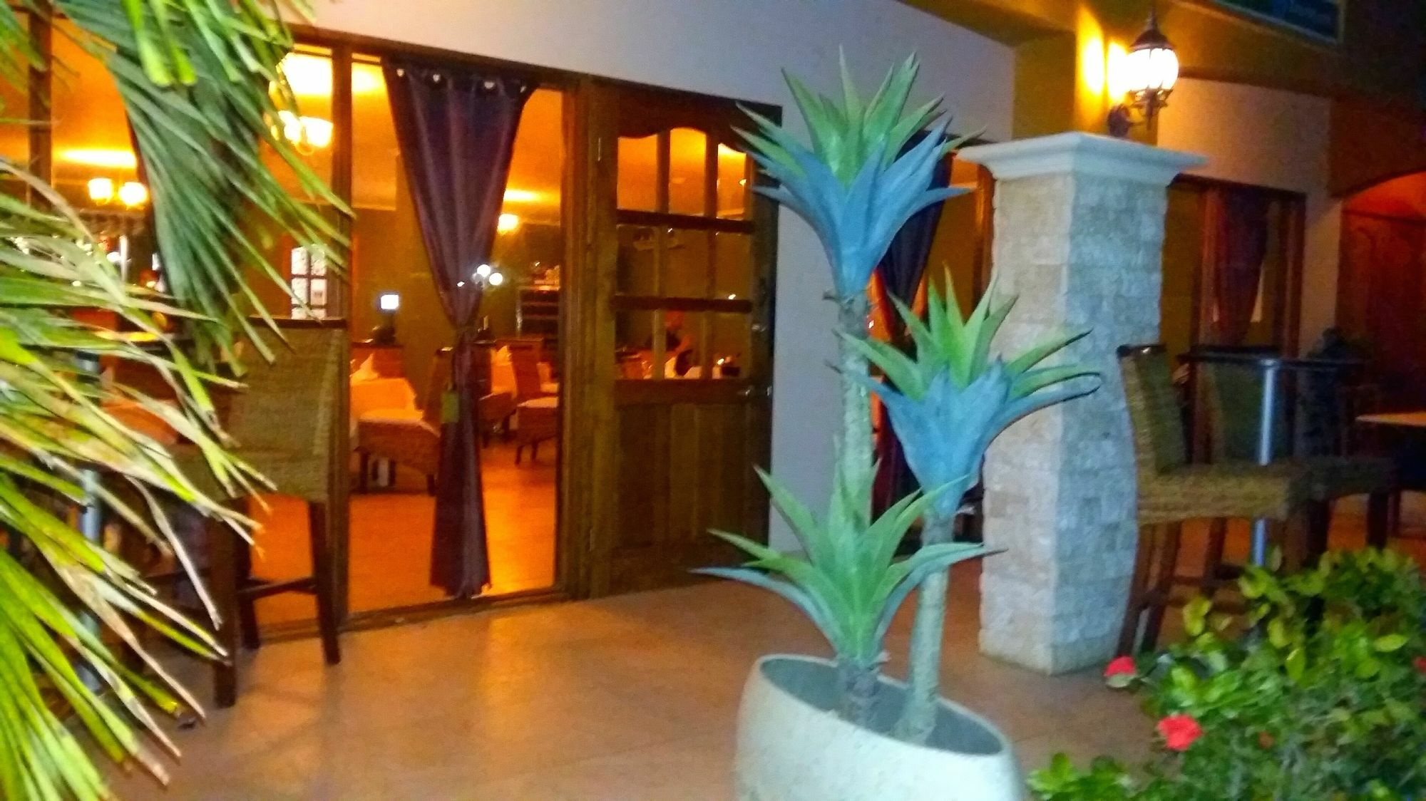 Dorado Eagle Beach Hotel Oranjestad Extérieur photo